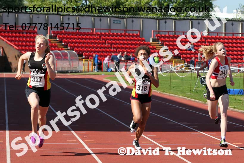 Girls under-15s, North East Track and Field Champs., Gateshead. Photo: David T. Hewitson/Sports for All Pics